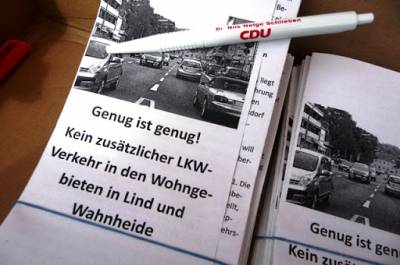 Mit einer Postkartenkampagne protestiert die CDU Wahn/Wahnheide/Lind/Libur gegen die geplante Streckenfhrung des Baustellenverkehrs zur Sanierung der Mlldeponie Lind. - Mit einer Postkartenkampagne protestiert die CDU Wahn/Wahnheide/Lind/Libur gegen die geplante Streckenführung des Baustellenverkehrs zur Sanierung der Mülldeponie Lind.