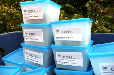 Auch in diesem Jahr organisierter der CDU-Ortsverband fr alle I-Dtzchen Butterbrotdosen,... - Auch in diesem Jahr organisierter der CDU-Ortsverband für alle I-Dötzchen Butterbrotdosen,...